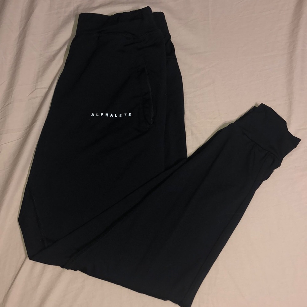 Alphalete premium joggers black
